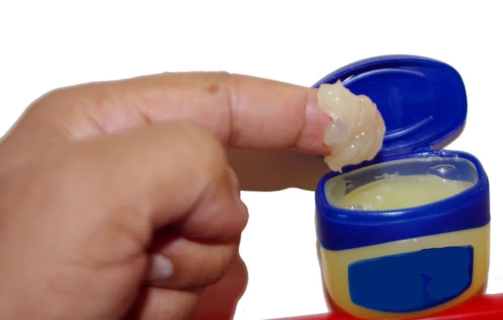 وازلین موثر در درمان بواسیر