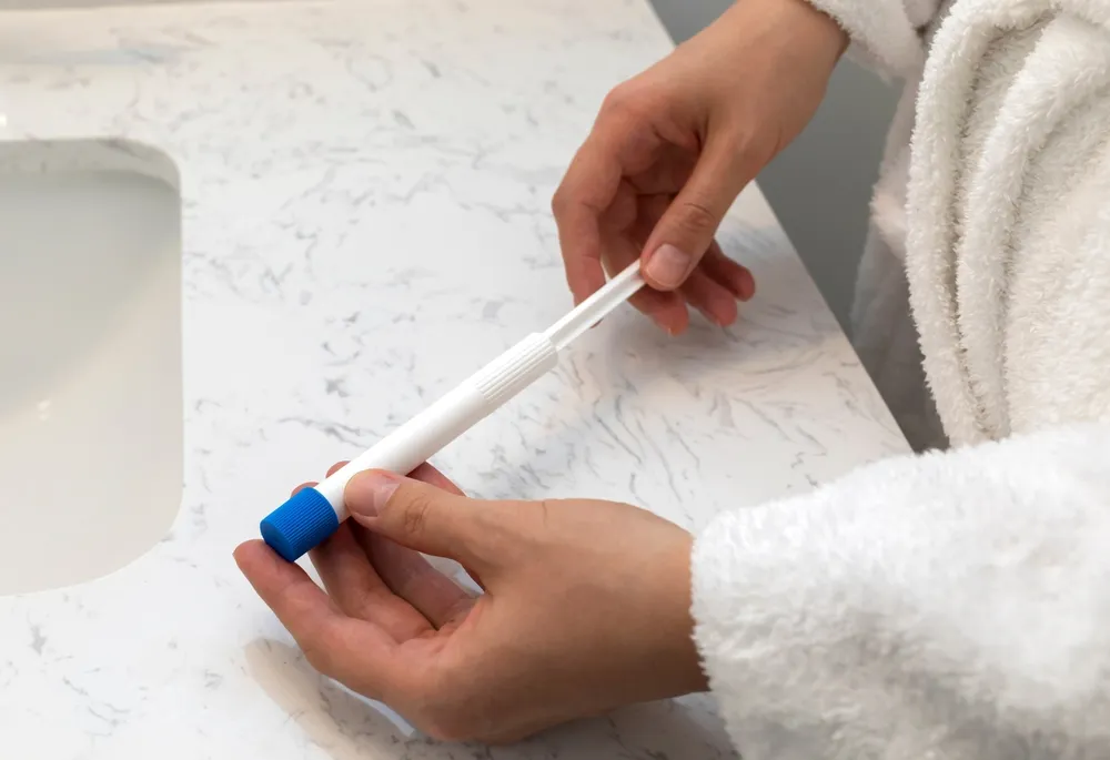 روش استفاده از اپلیکاتور مقعدی پماد ام‌جی MG